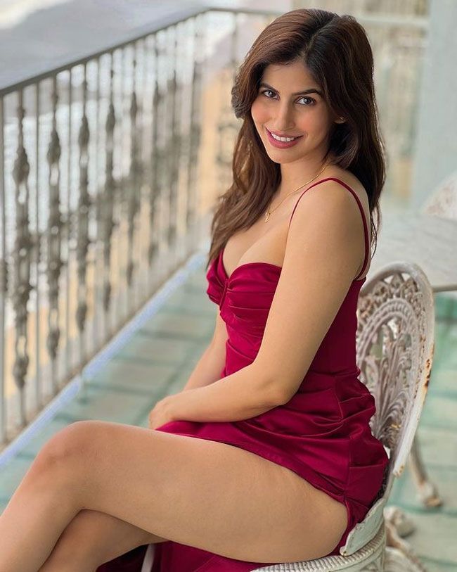 Staggering Poses Of Sakshi Malik